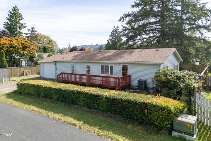 Property Photo:  189 Willow Court  OR 97380 