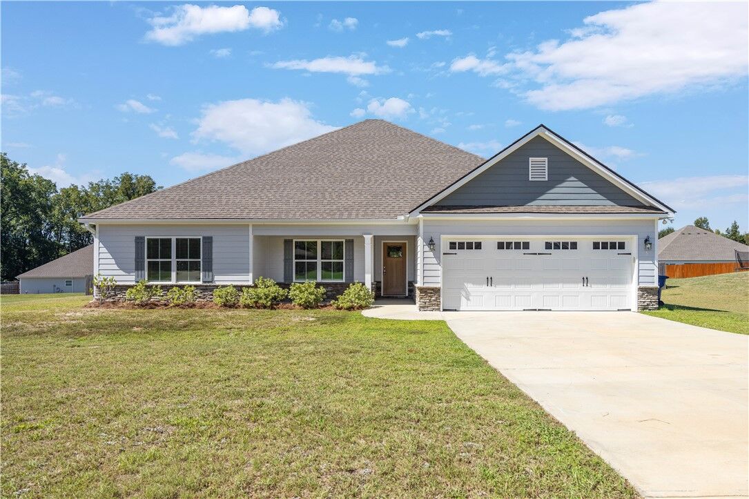 Property Photo:  126 Lee Road 2228  AL 36804 