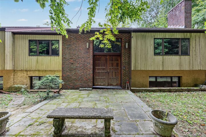 Property Photo:  41 Park Lane  NY 10604 