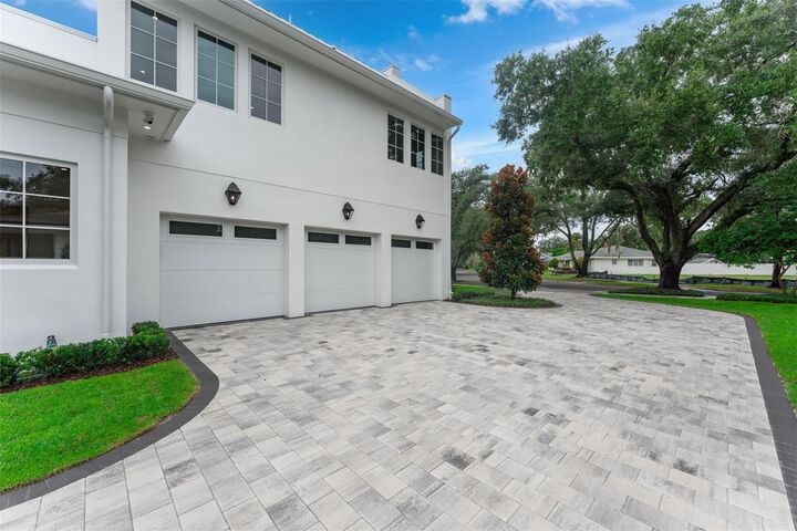 Property Photo:  3207 Middlesex Road  FL 32803 