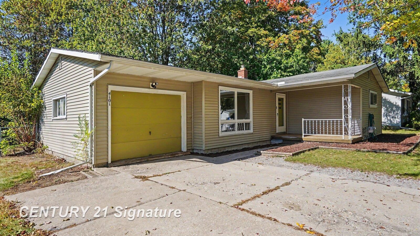 Property Photo:  4101 Swede Avenue  MI 48642 