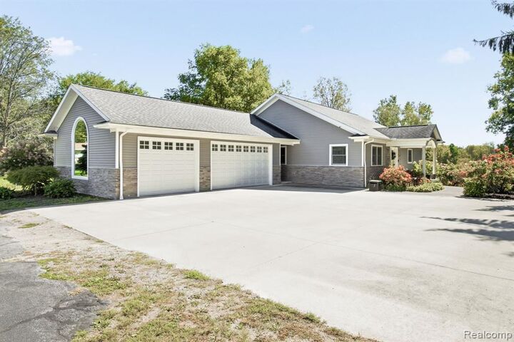 Property Photo:  3751 N River Road  MI 48059 4146 