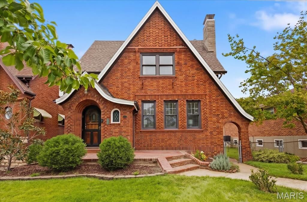 Property Photo:  5461 Goethe Avenue  MO 63109 