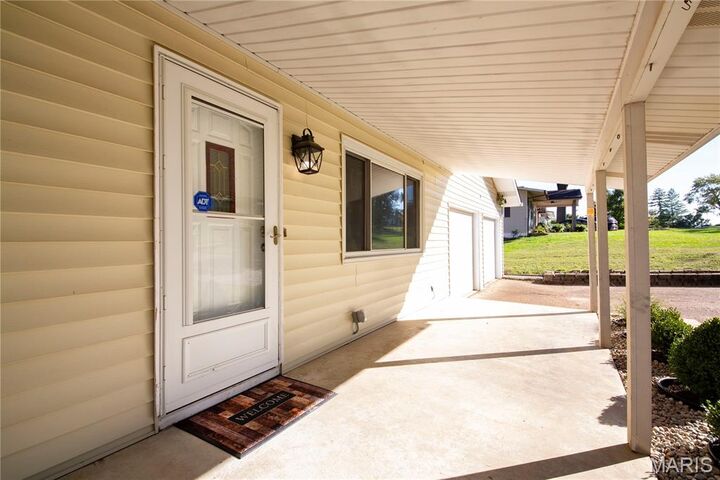 Property Photo:  260 E Skyline Drive  MO 63011 