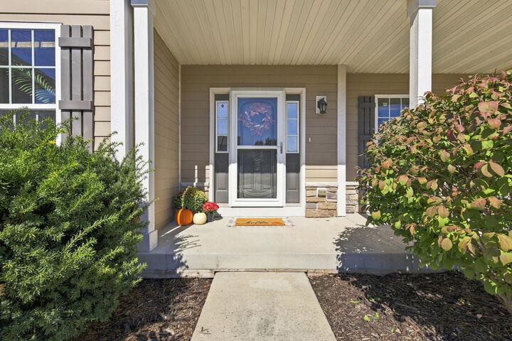 Property Photo:  N116w17834 Blackstone Cir  WI 53022 