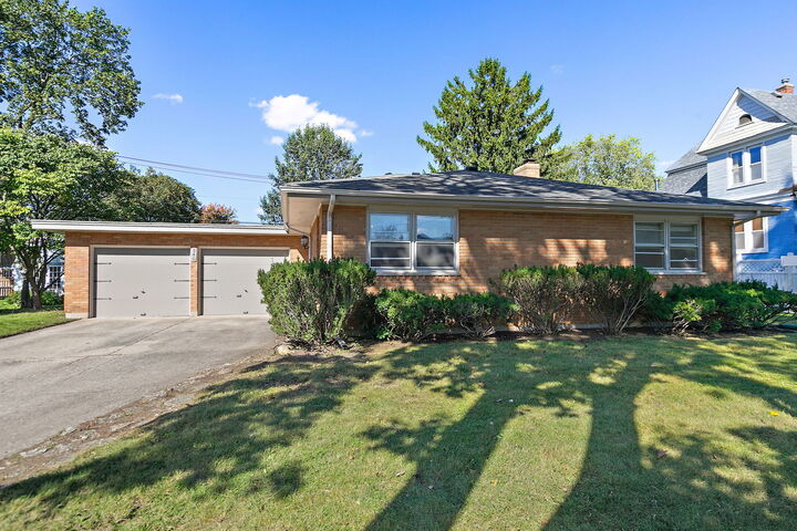 Property Photo: 340 Illinois Street IL 60118