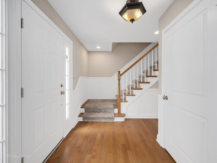 Property Photo:  707 Jefferson Street  IL 60521 
