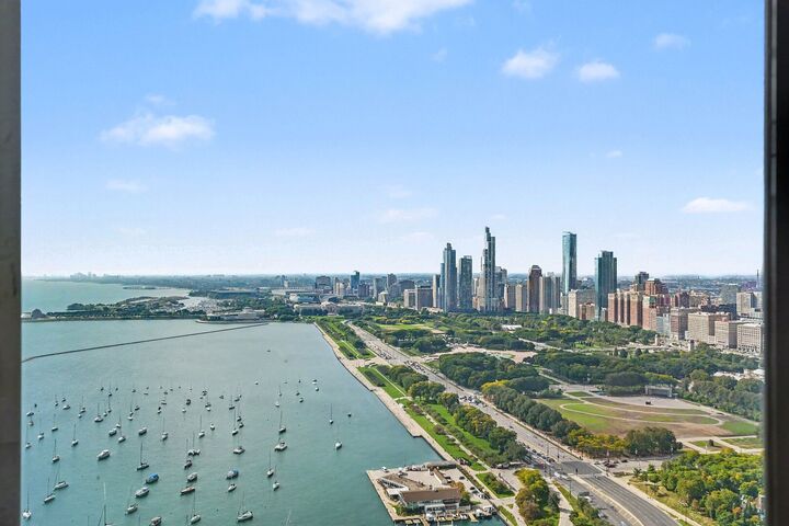 Property Photo:  155 N Harbor Drive 4913  IL 60601 