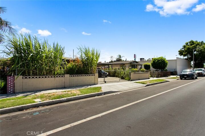 Property Photo: 6882 Jaboneria CA 90201