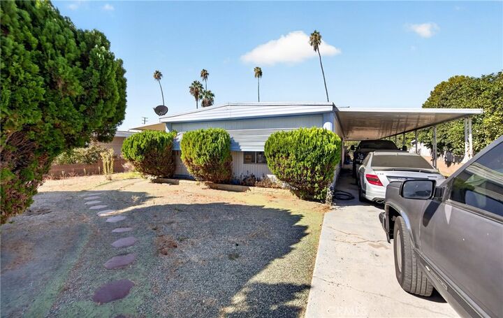 Property Photo: 651 Taschner Dr CA 92543