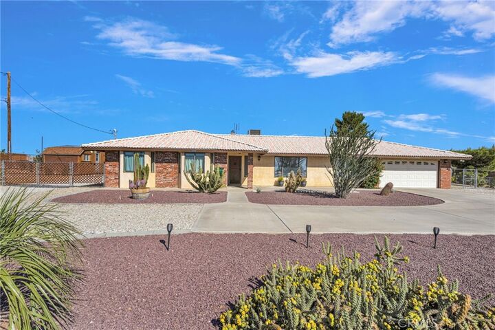 Property Photo: 18494 Mojave CA 92345