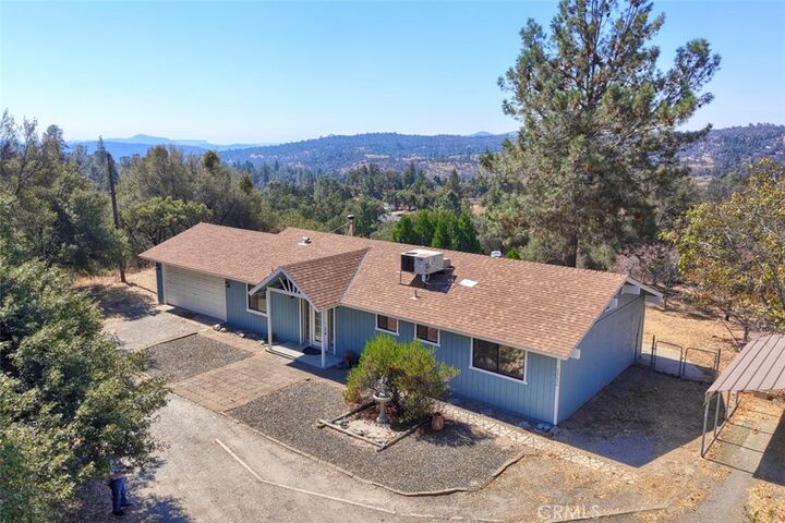 Property Photo:  33030 Road 233  CA 93643 