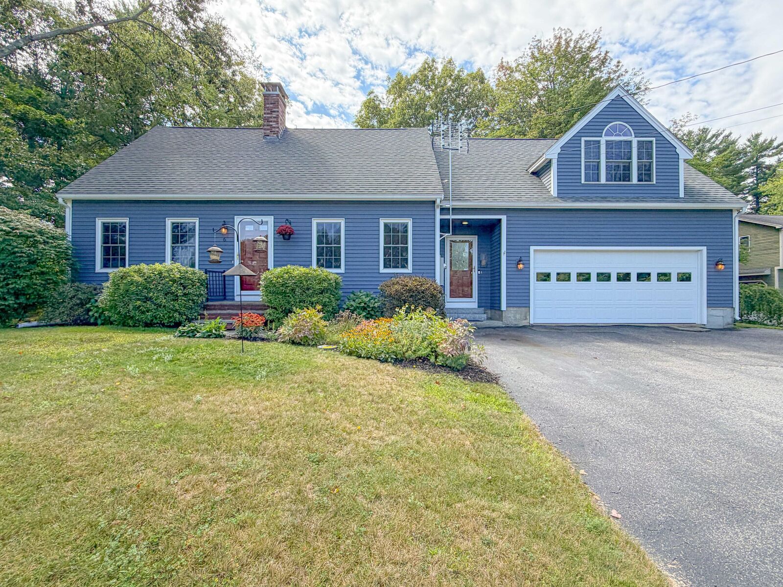Property Photo:  6 Peabody Lane  ME 04072 