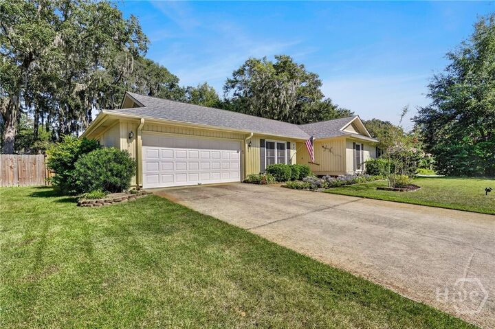 Property Photo:  928 Moss Drive  GA 31410 