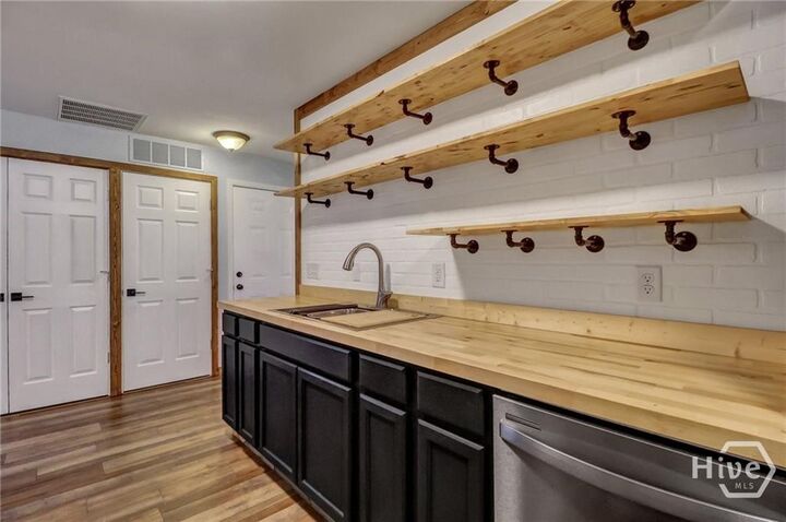 Property Photo:  506 Greenbay Avenue  GA 31326 