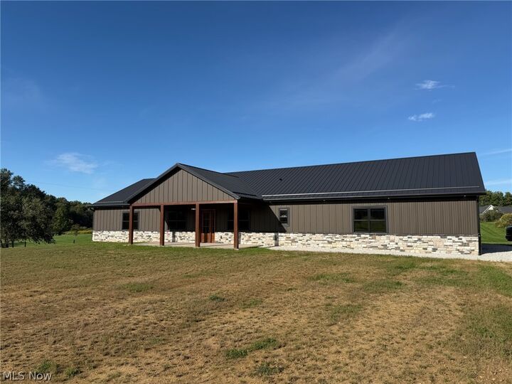 Property Photo: 2085 Belfort Avenue NE OH 44641