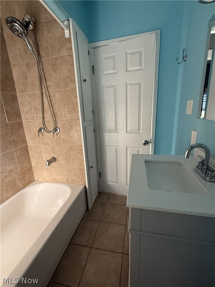 Property Photo:  935 11th Street NE  OH 44646 
