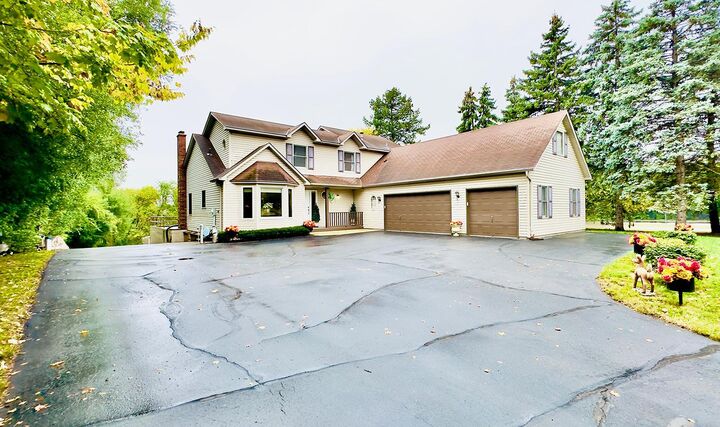 Property Photo:  1009 River Terrace Drive  MN 55431 