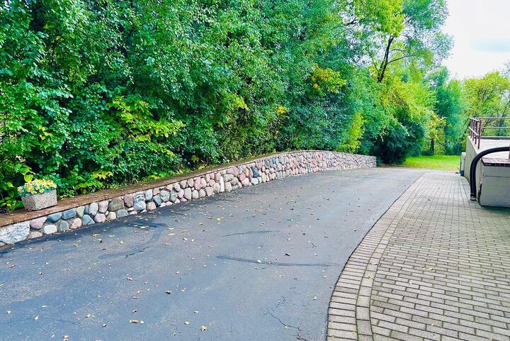 Property Photo: 1009 River Terrace Drive MN 55431