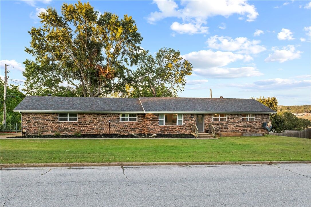 Property Photo: 1223 Speer Drive AR 72601
