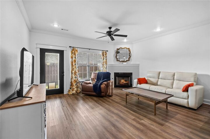 Property Photo:  2816 W Persimmon Street  AR 72756 