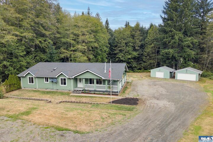 Property Photo: 54743 Highway 112 WA 98363