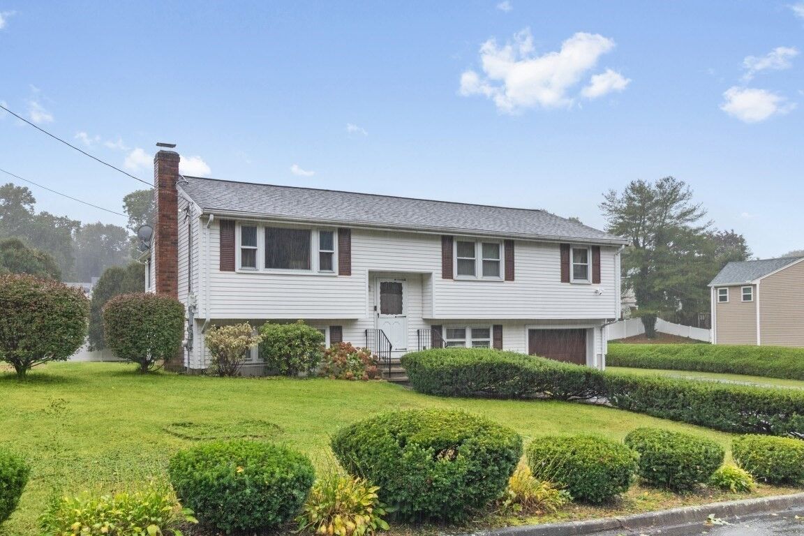 Property Photo:  30 Lantern Ln  MA 02368 