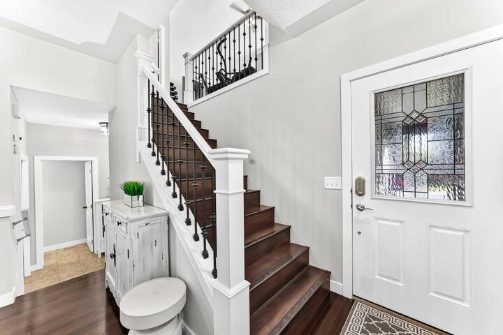 Property Photo: 1060 Kingston Crescent SE AB T4A 0L4