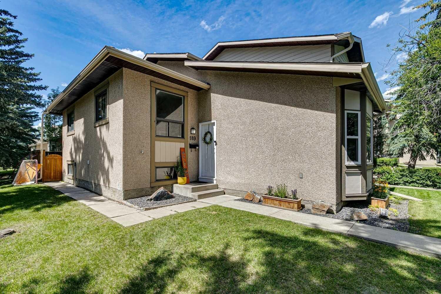 Property Photo:  189 Deerfield Terrace SE  AB T2J 6V2 
