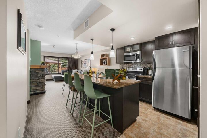 Property Photo:  250 2nd Avenue 2103  AB T1W 2W4 