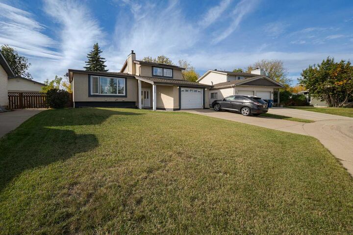 Property Photo: 133 Whiteoak Garden AB T9K 1A7