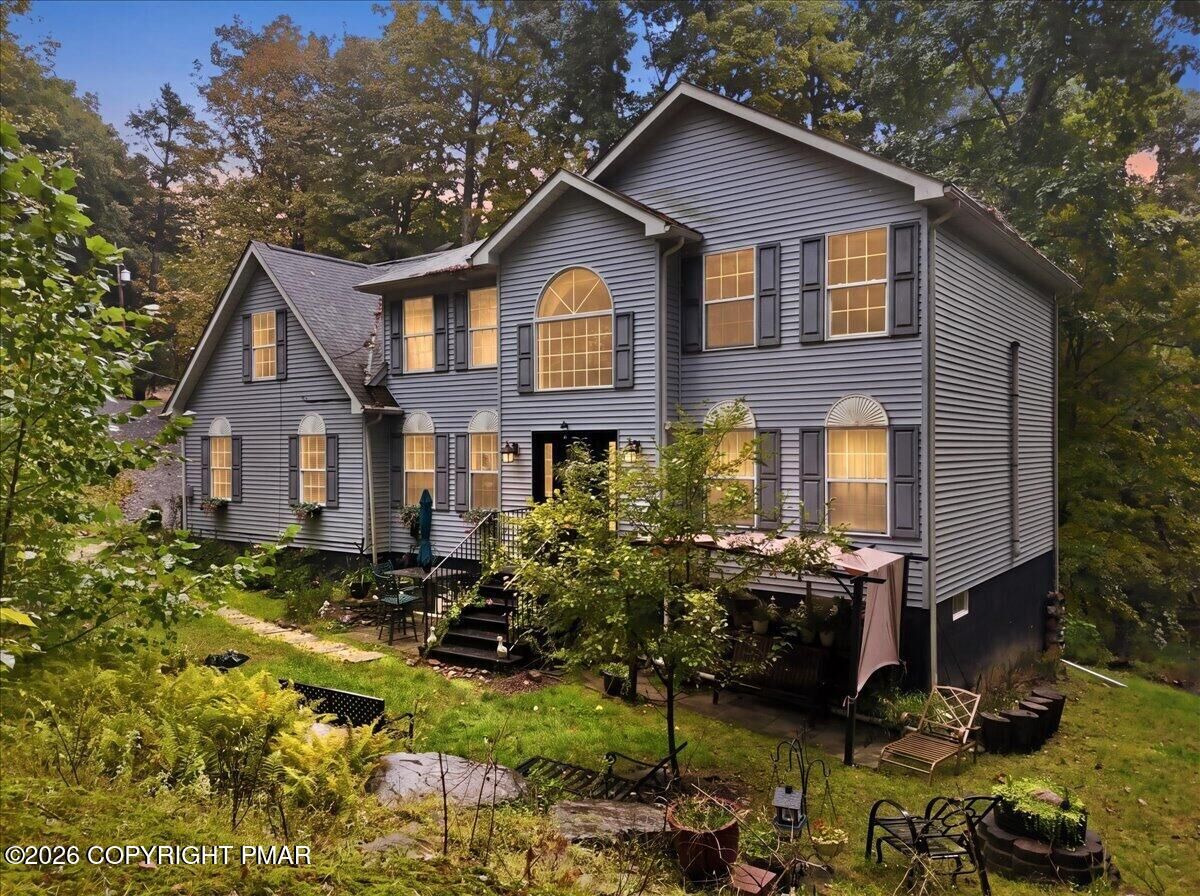 Property Photo:  194 Sportsmen Drive  PA 18326 