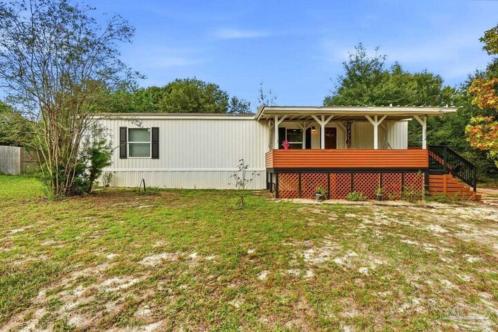 Property Photo:  5514 Maverick Ln  FL 32563 