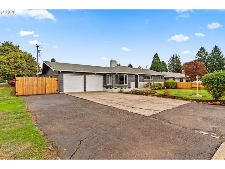 Property Photo: 4687 Leona Ct OR 97402
