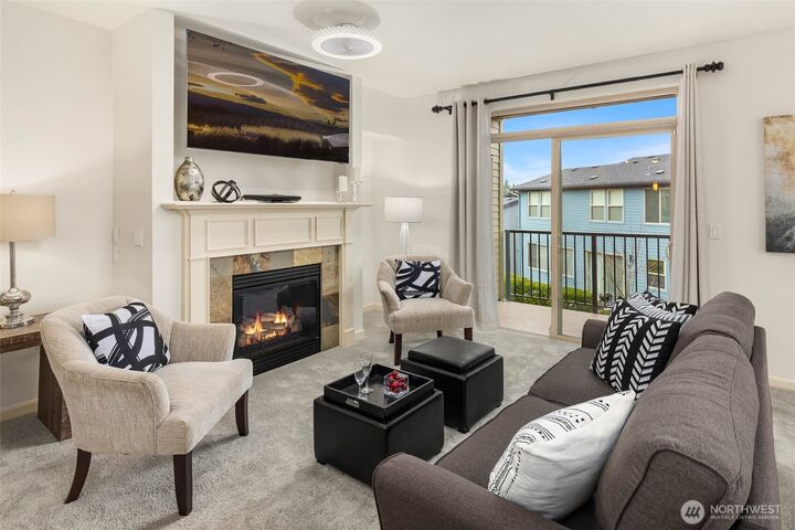 Property Photo: 6800 132nd Place SE E207 WA 98059