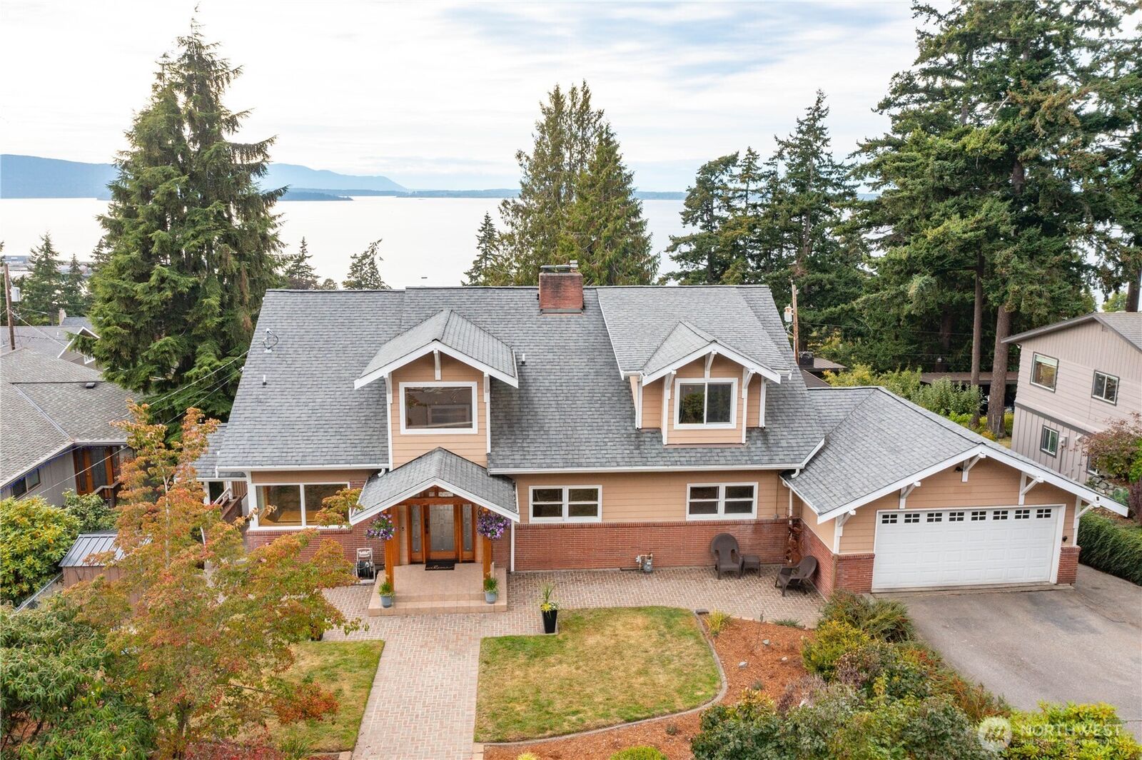 Property Photo:  708  Highland Drive  WA 98225 