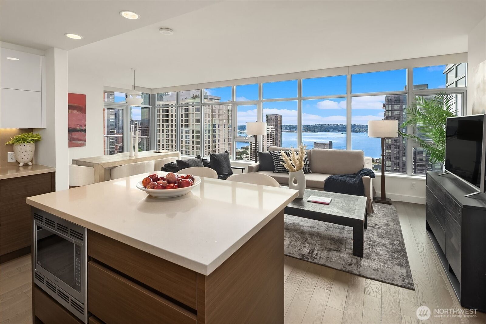Property Photo: 588 Bell Street 2606S WA 98121