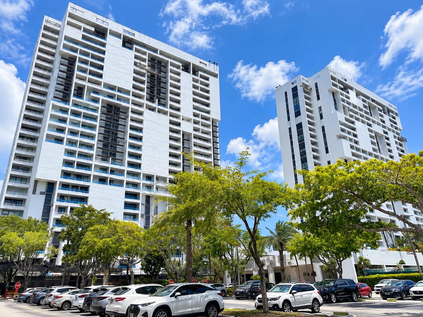 Property Photo:  20355 NE 34 Court 828  FL 33180 
