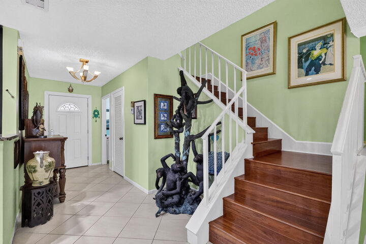 Property Photo:  43 W Stratford Lane W B  FL 33436 