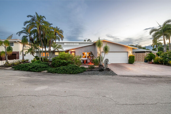 Property Photo: 2108 NE 24th Street FL 33305
