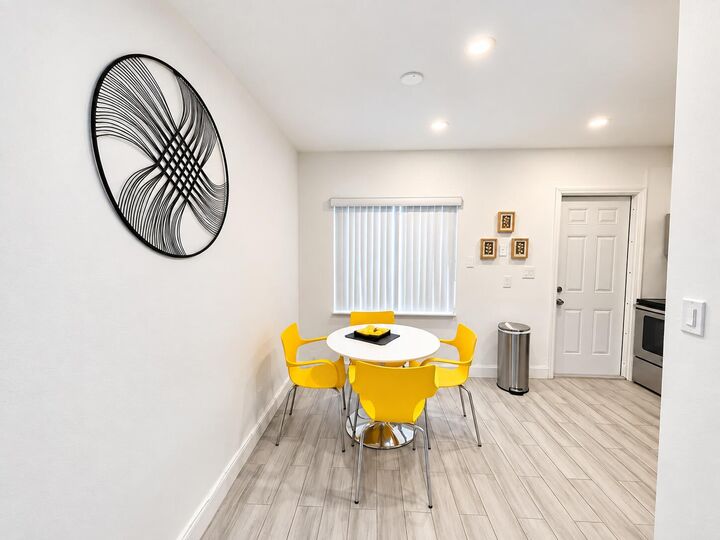 Property Photo:  1345 NE 15th Avenue 2  FL 33304 