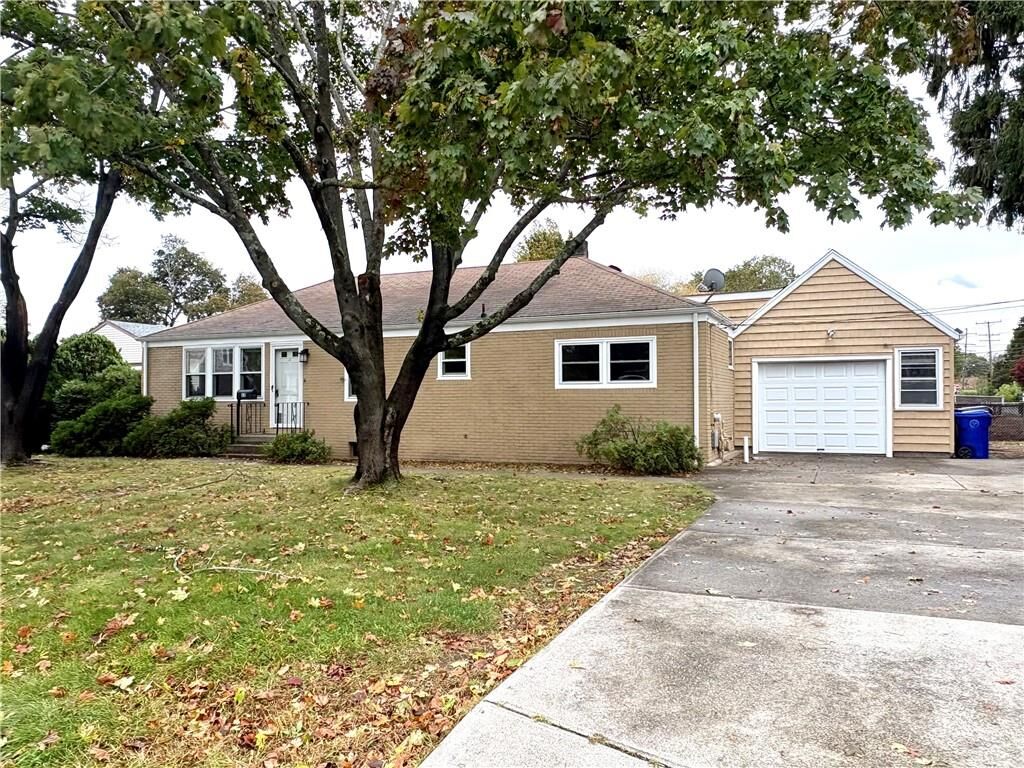 Property Photo:  85 Hilton Avenue  RI 02915 