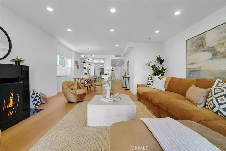 Property Photo:  1871 Greenfield Avenue 102  CA 90025 