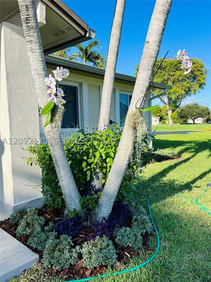 Property Photo:  10909 SW 117th Pl Na  FL 33186 