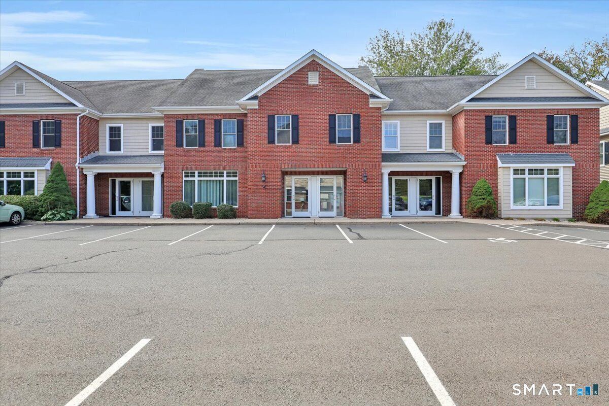Property Photo:  225 Oakland Road 204  CT 06074 