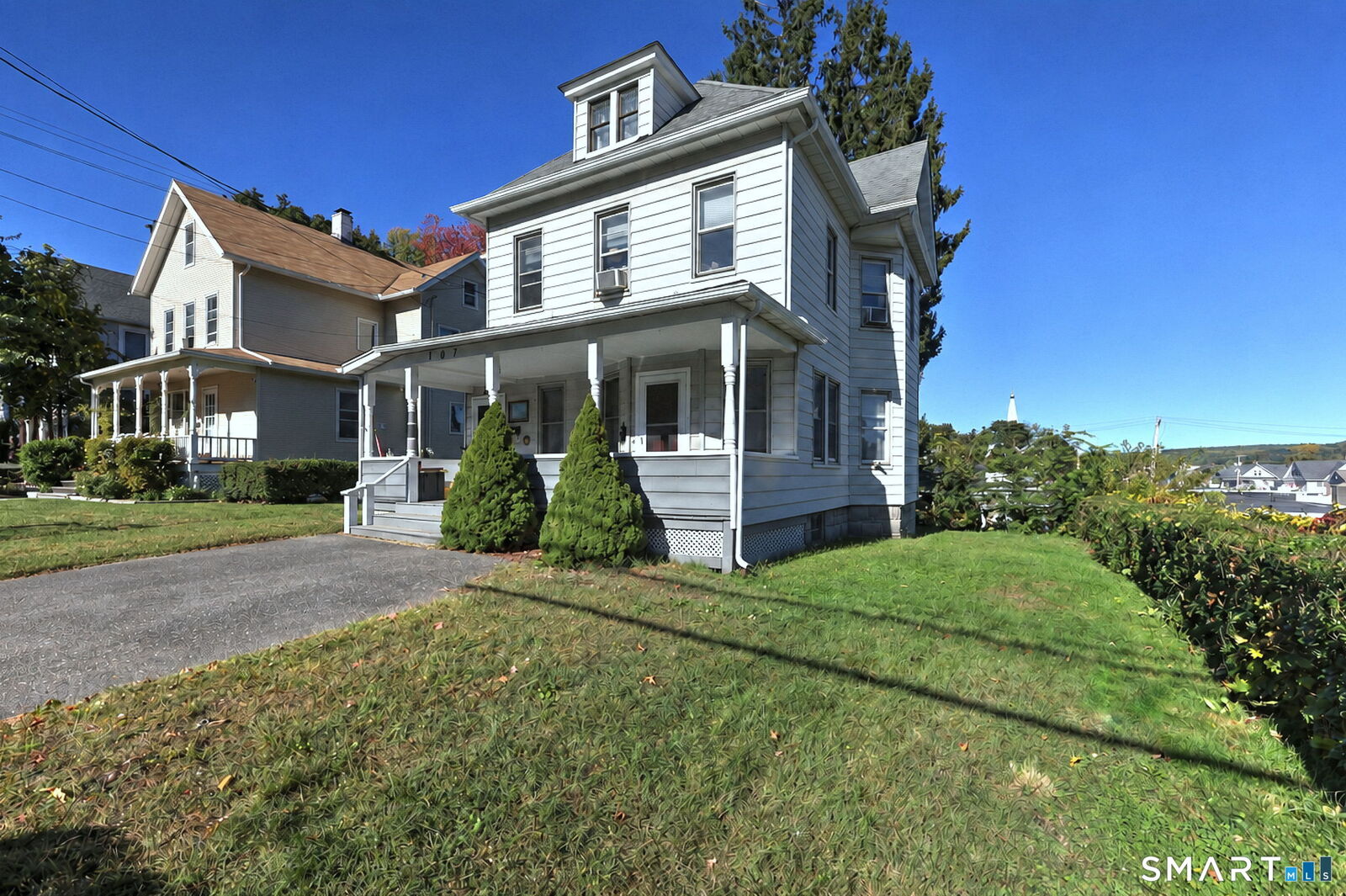 Property Photo:  107 Division Street  CT 06401 