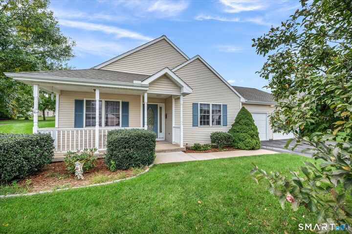 Property Photo:  15 Farm Brook Lane 15  CT 06066 