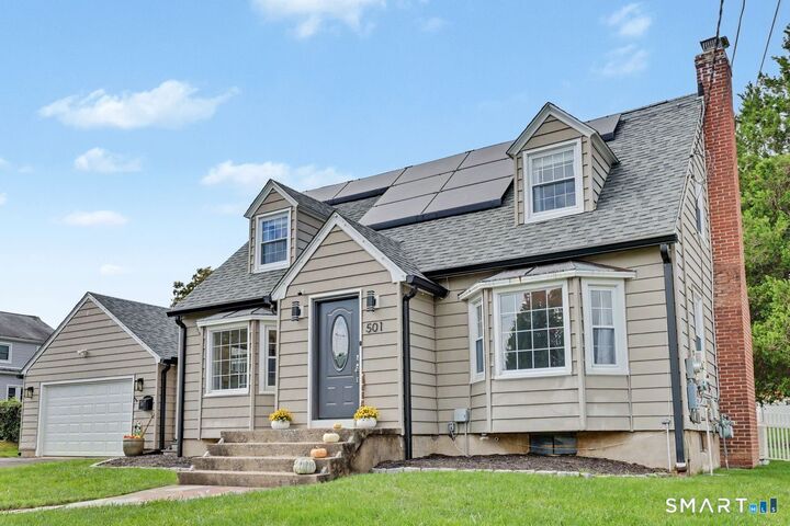 Property Photo: 501 Bridgeview Place CT 06614