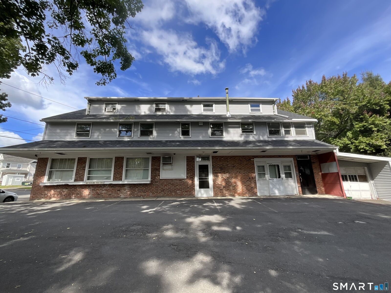 Property Photo:  8 Burnham Street  CT 06779 