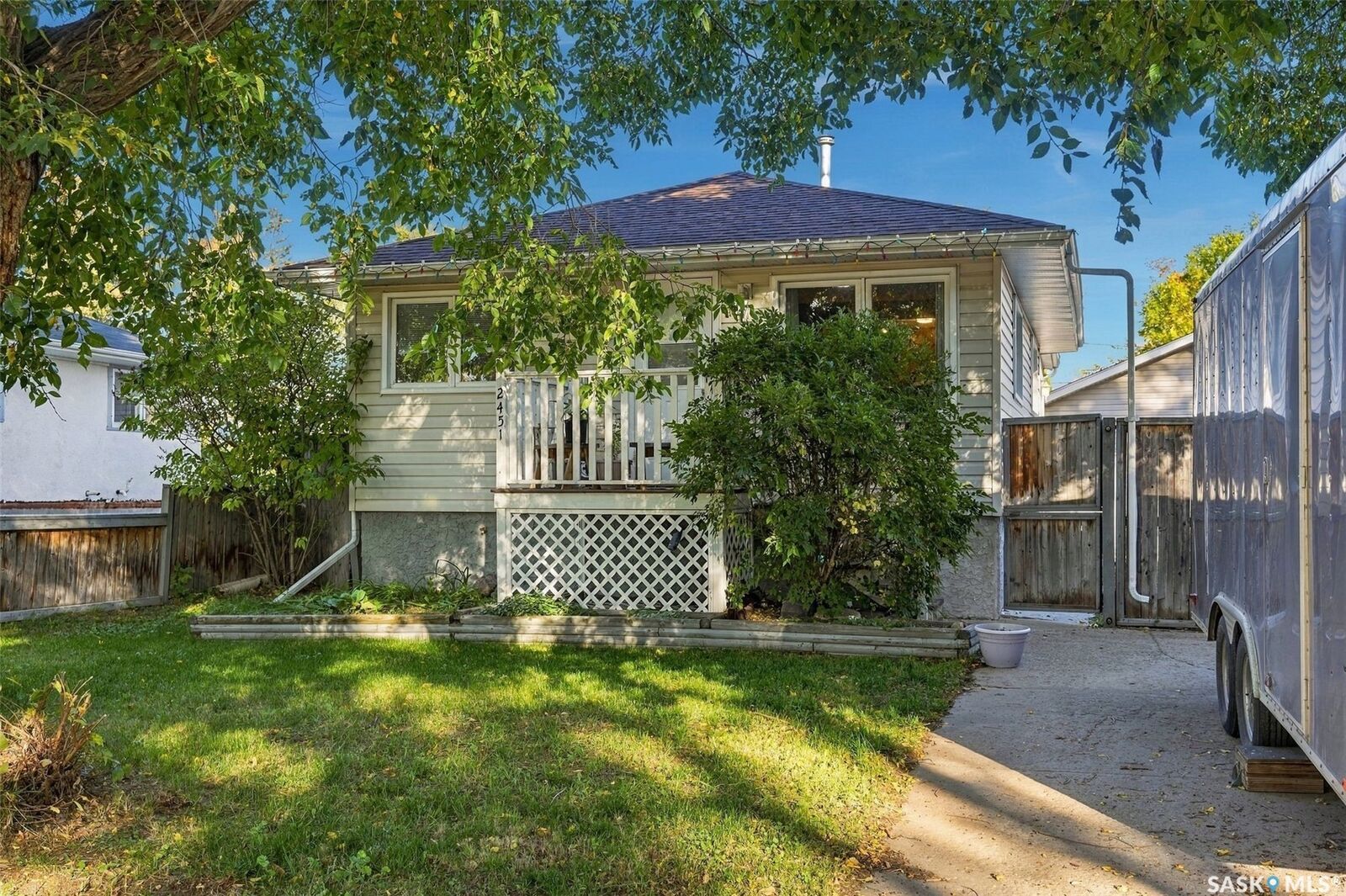 Property Photo: 2451 Francis Street SK S4N 2R1